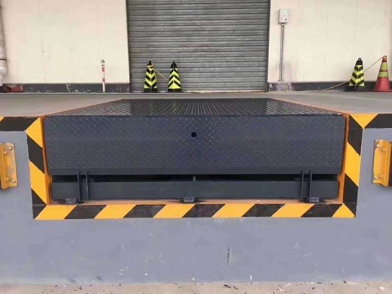 固定式登車橋（qiáo）